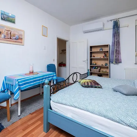 1 Bedroom Cozy In Barbariga