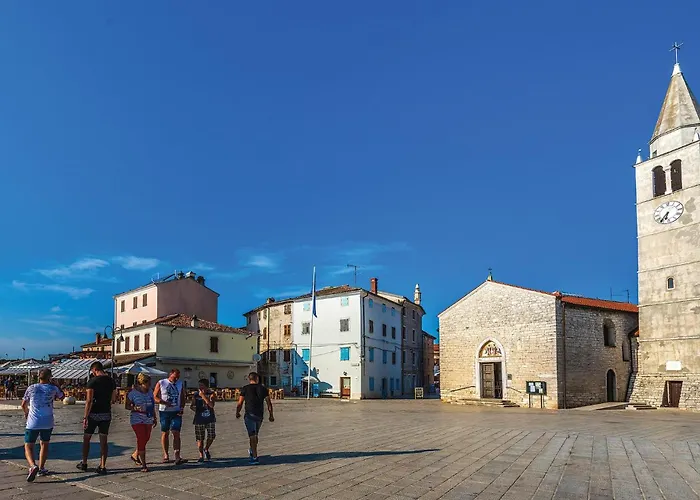 1 Bedroom Lovely In Appartement *