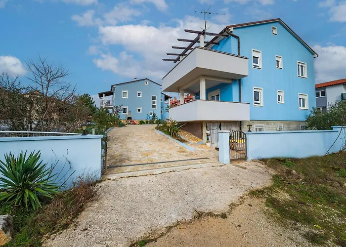 1 Bedroom Lovely In Appartement